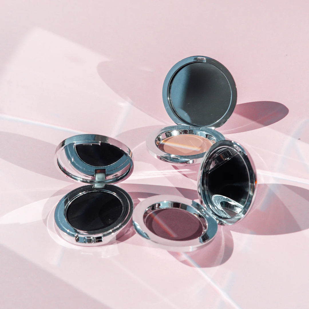 Frøya Soft Eyeshadow – 15 myke, pigmenterte nyanser for enhver anledning