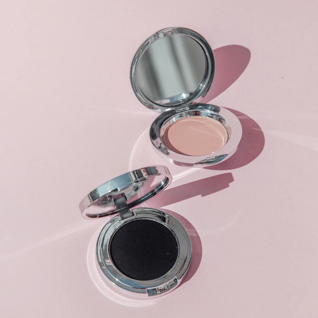 Frøya Soft Eyeshadow – 15 myke, pigmenterte nyanser for enhver anledning