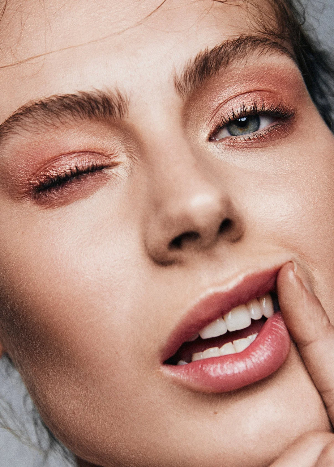 Frøya Soft Eyeshadow – 15 myke, pigmenterte nyanser for enhver anledning