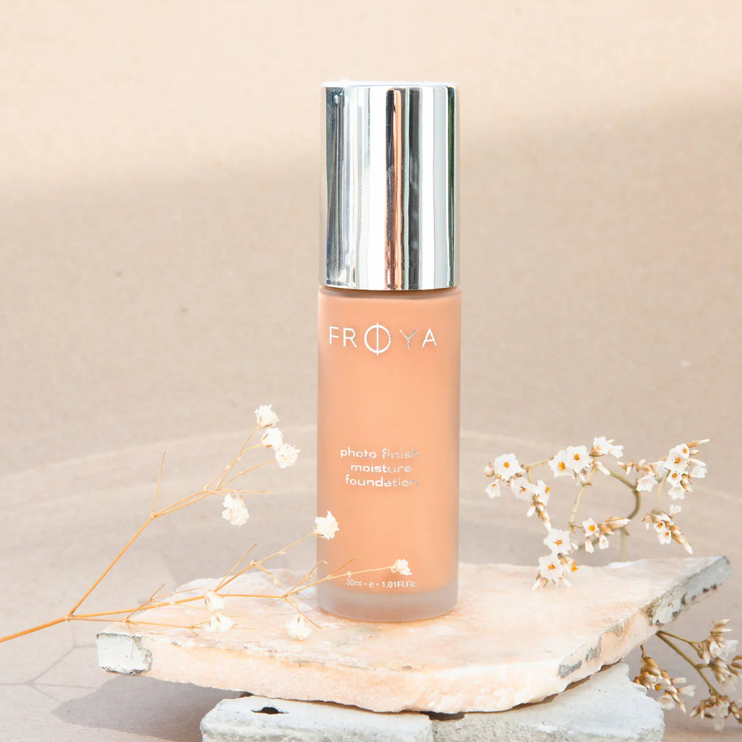 Frøya Photo Finish Moisture Foundation – glød, fukt og jevn dekkevne
